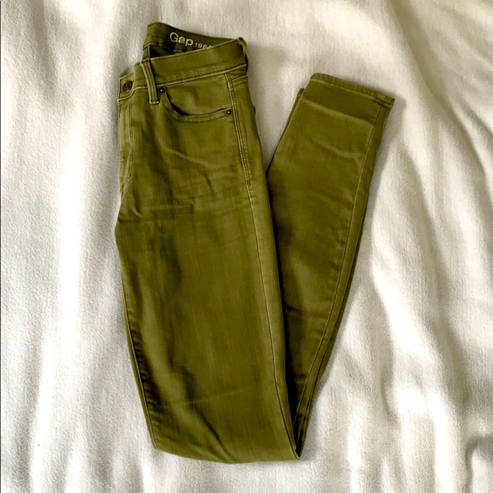 EUC Olive green skinny jeans